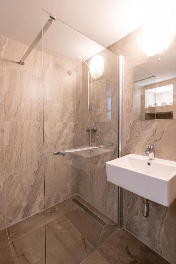 Apartments & Rooms Carera 6 Rovinj Exterior photo