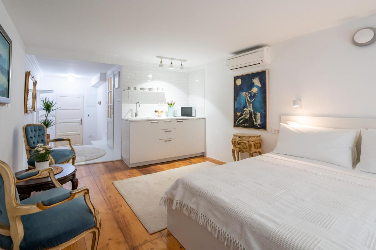 Apartments & Rooms Carera 6 Rovinj Exterior photo