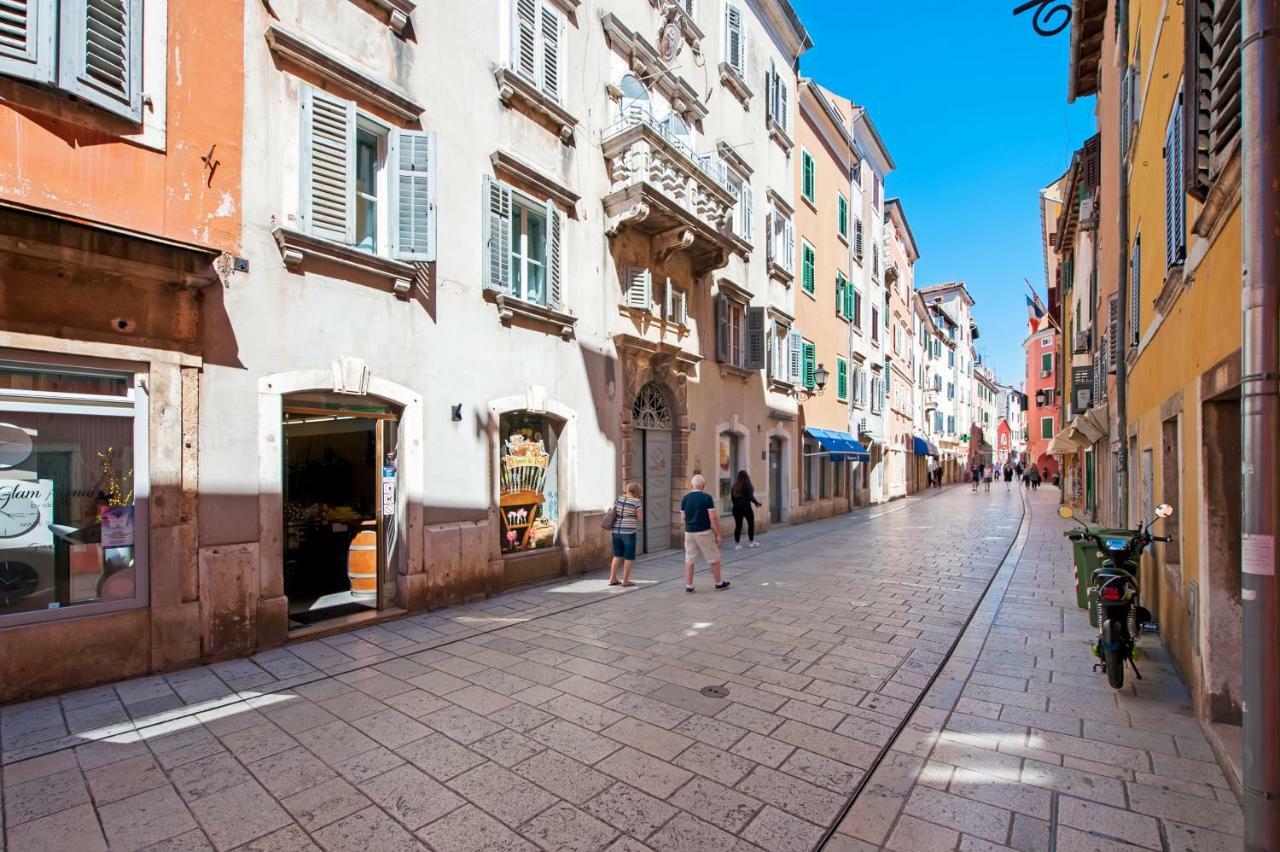 Apartments & Rooms Carera 6 Rovinj Exterior photo