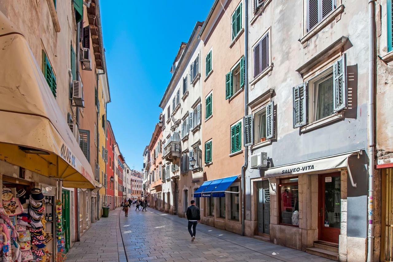 Apartments & Rooms Carera 6 Rovinj Exterior photo